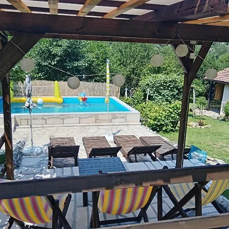 Vikendica Vucetic Loznica Dom wakacyjny Budimlija