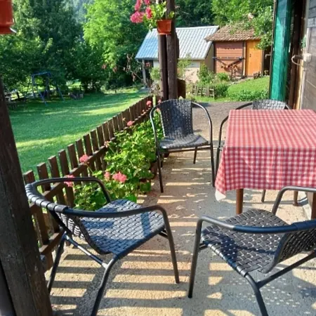 Dom wakacyjny Vikendica Vucetic Loznica *