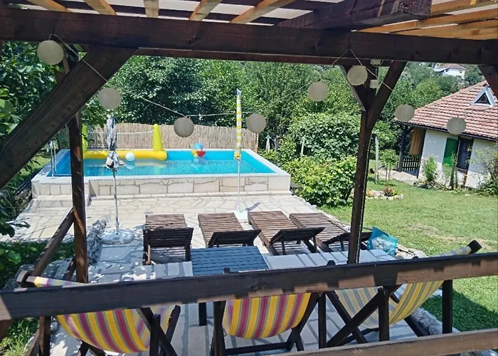 Vikendica Vucetic Loznica 別荘 Budimlija